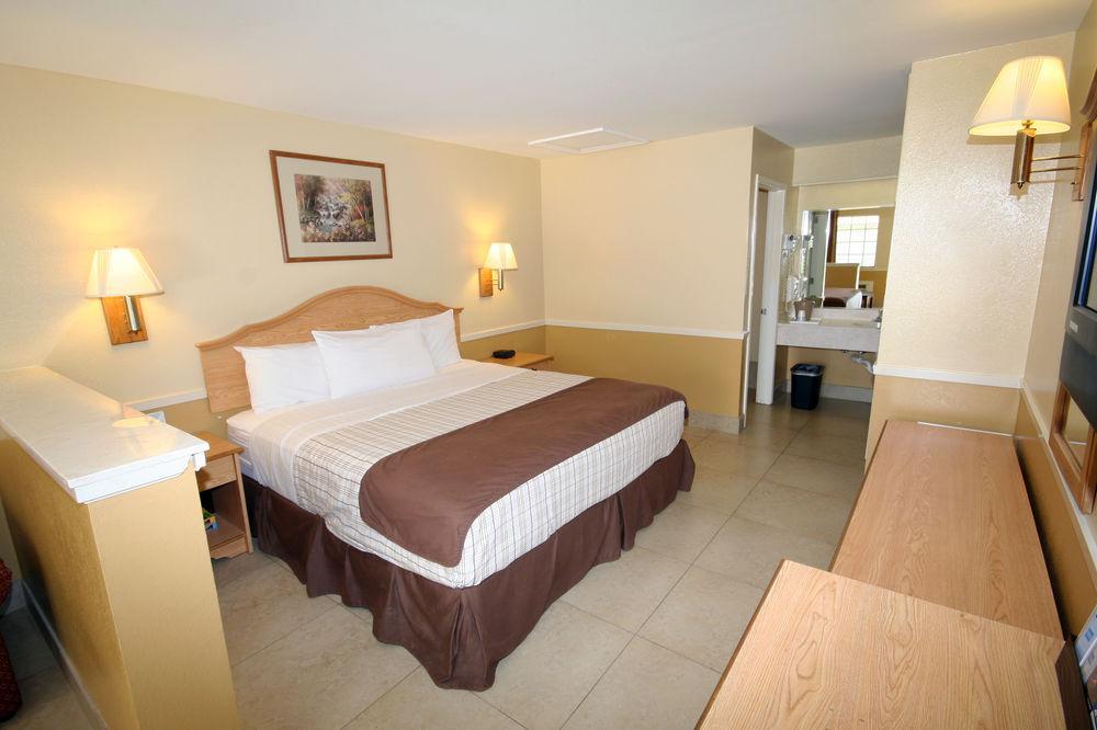 Edinburg Executive Inn Eksteriør bilde