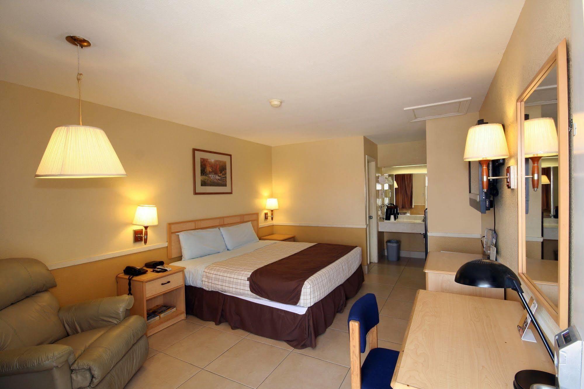 Edinburg Executive Inn Eksteriør bilde